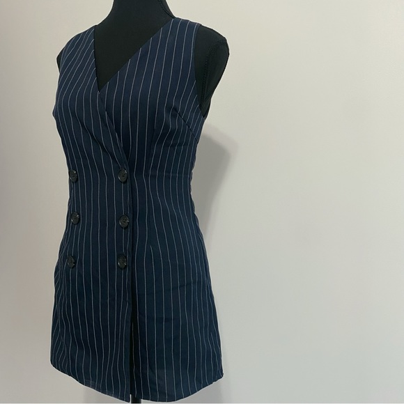 Fashion Nova - Navy Blue Skort Romper - Picture 5 of 9